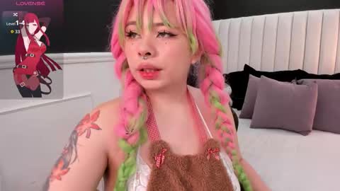 Snapshot of lil_la_skye chatting on March 2026 01:59:02 PM Lila online show from March 2026 01:59:02 PM