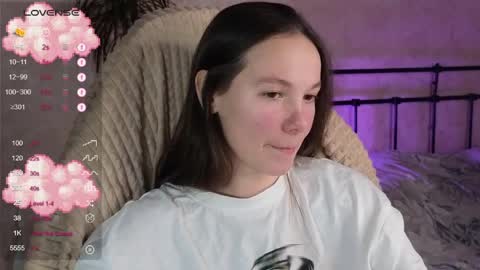 little moon online show from April 2026 10:01:02 PM