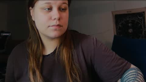 Snapshot of lil_nessa chatting on April 2026 07:39:01 AM Nessa Greyrat if u like me tip 25 tk and put online show from April 2026 07:39:01 AM