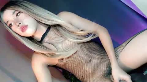 lil_trixxy online show from July 2026 12:56:02 AM