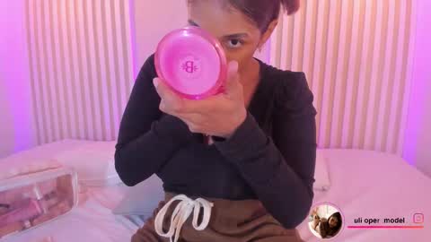 L I L A   online show from December 2025 04:00:02 AM