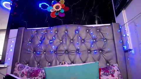   online show from March 2025 03:40:02 PM