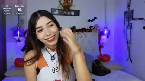 lila_min online show from October 2025 01:58:01 PM
