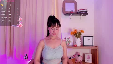 Lila  online show from October 2025 09:01:01 PM