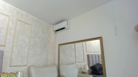 lila bailey  online show from September 2025 07:38:01 PM