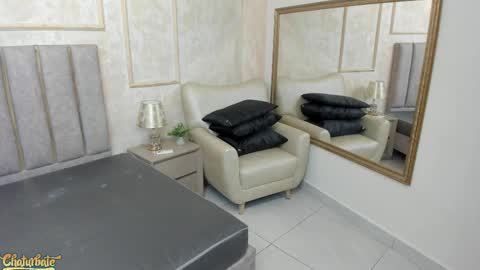 lila bailey  online show from October 2025 07:36:02 PM