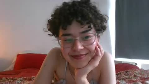 lilac_dreamsss online show from June 2026 12:41:02 PM