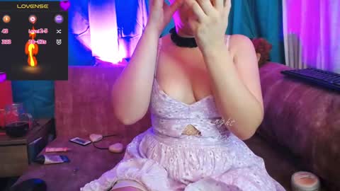 Jen online show from February 2025 10:37:02 AM