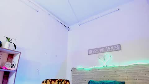 Snapshot of lilah_sweet chatting on January 2025 05:35:01 PM Lilah Sweet online show from January 2025 05:35:01 PM