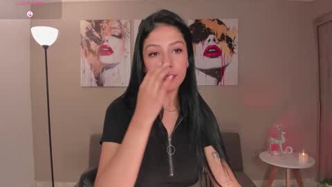 Lila West online show from November 2025 02:17:01 PM