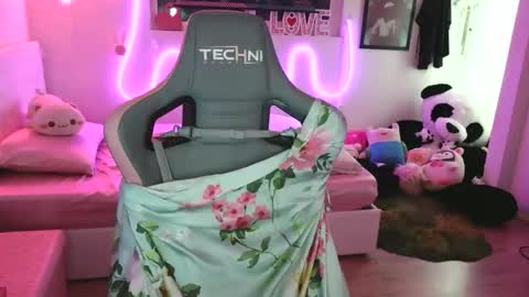 Snapshot of lilbina chatting on April 2026 05:30:01 AM lilbina online show from April 2026 05:30:01 AM