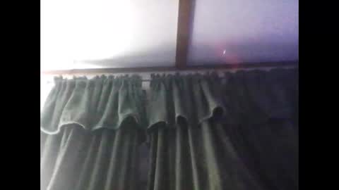 Snapshot of lilbit4u chatting on December 2024 02:31:02 AM lilbit4u online show from December 2024 02:31:02 AM