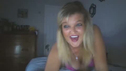 lilblonde412 online show from September 2025 02:49:01 AM