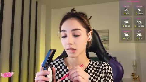 Snapshot of lilcatalia chatting on October 2025 05:11:02 AM Hi im Yuki online show from October 2025 05:11:02 AM