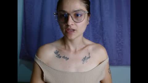 Valeri Villalobos  IG villa lobosvaleri online show from June 2026 01:06:01 AM