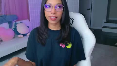 Snapshot of lileviemarie chatting on March 2026 01:49:02 AM evie online show from March 2026 01:49:02 AM