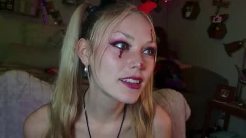 LilSquirt online show from December 2025 08:37:02 PM
