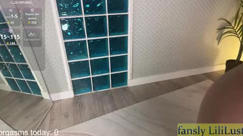 Lili online show from February 2025 01:46:01 PM