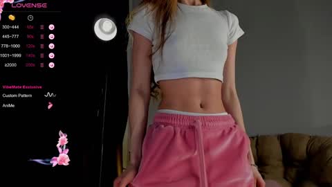 Snapshot of lili__roze_ chatting on March 2025 09:22:01 PM lili__roze_ online show from March 2025 09:22:01 PM