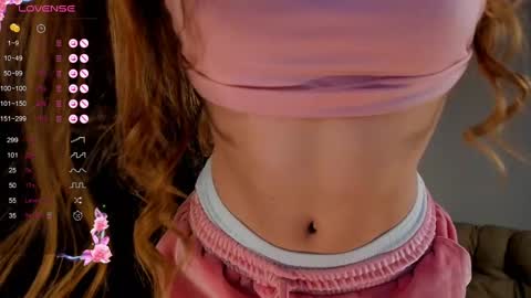 Snapshot of lili__roze_ chatting on March 2025 09:26:02 PM lili__roze_ online show from March 2025 09:26:02 PM