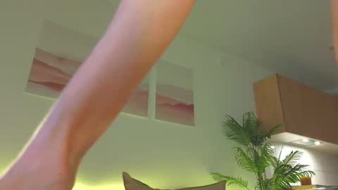 Snapshot of lili__roze_ chatting on September 2025 05:20:01 AM lili__roze_ online show from September 2025 05:20:01 AM