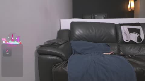 Snapshot of lili_bertine chatting on March 2026 11:00:02 PM Lili Bertine online show from March 2026 11:00:02 PM