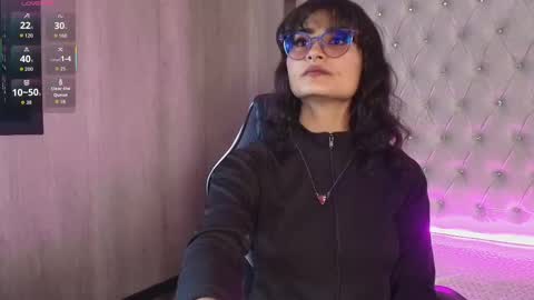 lili_clan online show from November 2025 12:59:02 PM