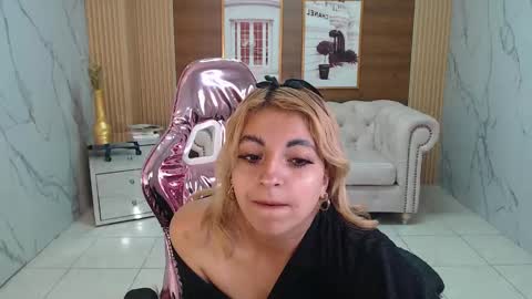 Lili online show from February 2025 03:28:01 AM