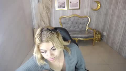 Lili online show from February 2025 09:00:02 AM