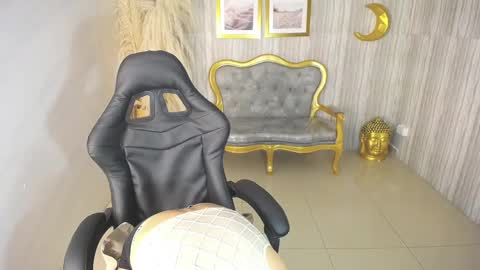 Lili online show from March 2025 06:07:02 AM