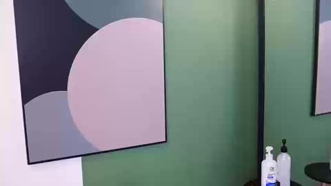 Lili  online show from March 2026 01:17:01 PM