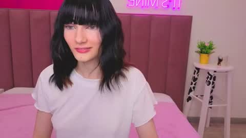 Snapshot of lili_flowerr chatting on June 2026 11:46:01 AM Lilli follow me kiss online show from June 2026 11:46:01 AM