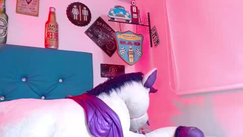 lili_roussi online show from October 2025 03:04:01 AM