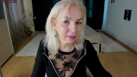 Snapshot of lilia_moons chatting on March 2026 08:51:02 AM Lilia online show from March 2026 08:51:02 AM