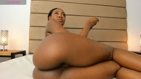 Snapshot of lilian_starfire chatting on March 2025 01:36:02 AM LILIAN online show from March 2025 01:36:02 AM