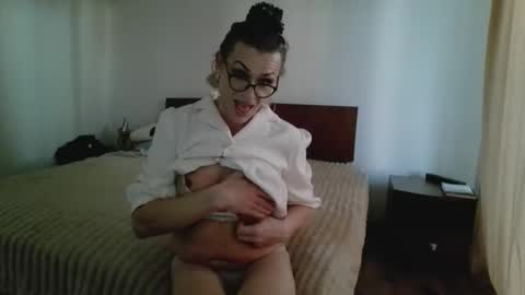 Snapshot of lilianashemale3 chatting on February 2026 03:54:01 PM lilianashemale3 online show from February 2026 03:54:01 PM