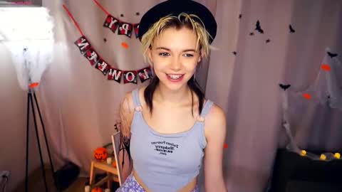 Snapshot of liliandaniels chatting on October 2025 07:09:02 AM Lilian online show from October 2025 07:09:02 AM