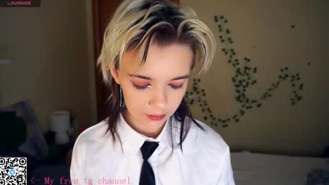 Snapshot of liliandaniels chatting on October 2025 06:41:02 AM Lilian online show from October 2025 06:41:02 AM