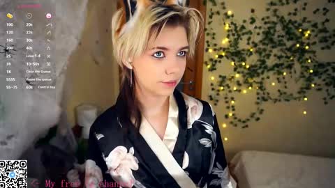 Snapshot of liliandaniels chatting on November 2025 06:04:02 AM Lilian online show from November 2025 06:04:02 AM