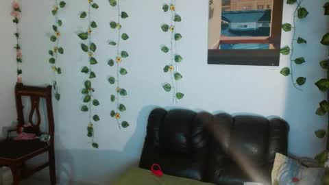 Snapshot of liliandoll chatting on October 2025 08:09:02 PM yesica online show from October 2025 08:09:02 PM