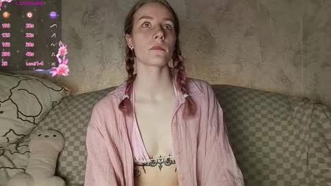 Snapshot of lilianlahot chatting on March 2026 02:31:01 PM Lilly online show from March 2026 02:31:01 PM