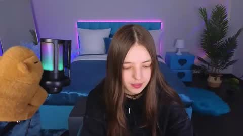 Lili Bakery online show from October 2025 02:09:02 AM