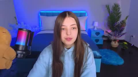 Lili Bakery online show from October 2025 02:33:01 AM