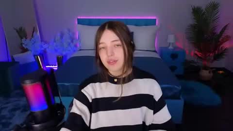 Lili Bakery online show from December 2025 01:58:02 AM