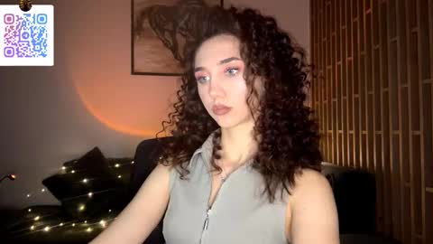 Lina online show from March 2026 10:23:01 PM