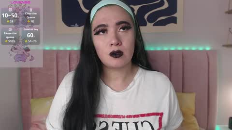 Liliith  online show from March 2026 07:26:01 PM