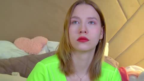 LiliLinn online show from March 2026 05:48:01 AM