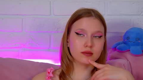 Snapshot of lililinn chatting on May 2026 10:36:01 AM LiliLinn online show from May 2026 10:36:01 AM