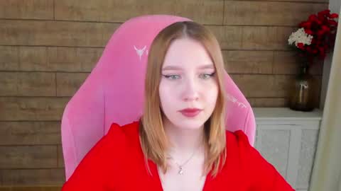 Snapshot of lililinn chatting on July 2026 07:45:01 AM LiliLinn online show from July 2026 07:45:01 AM