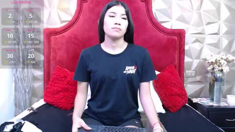 Lilia online show from November 2025 12:07:01 PM